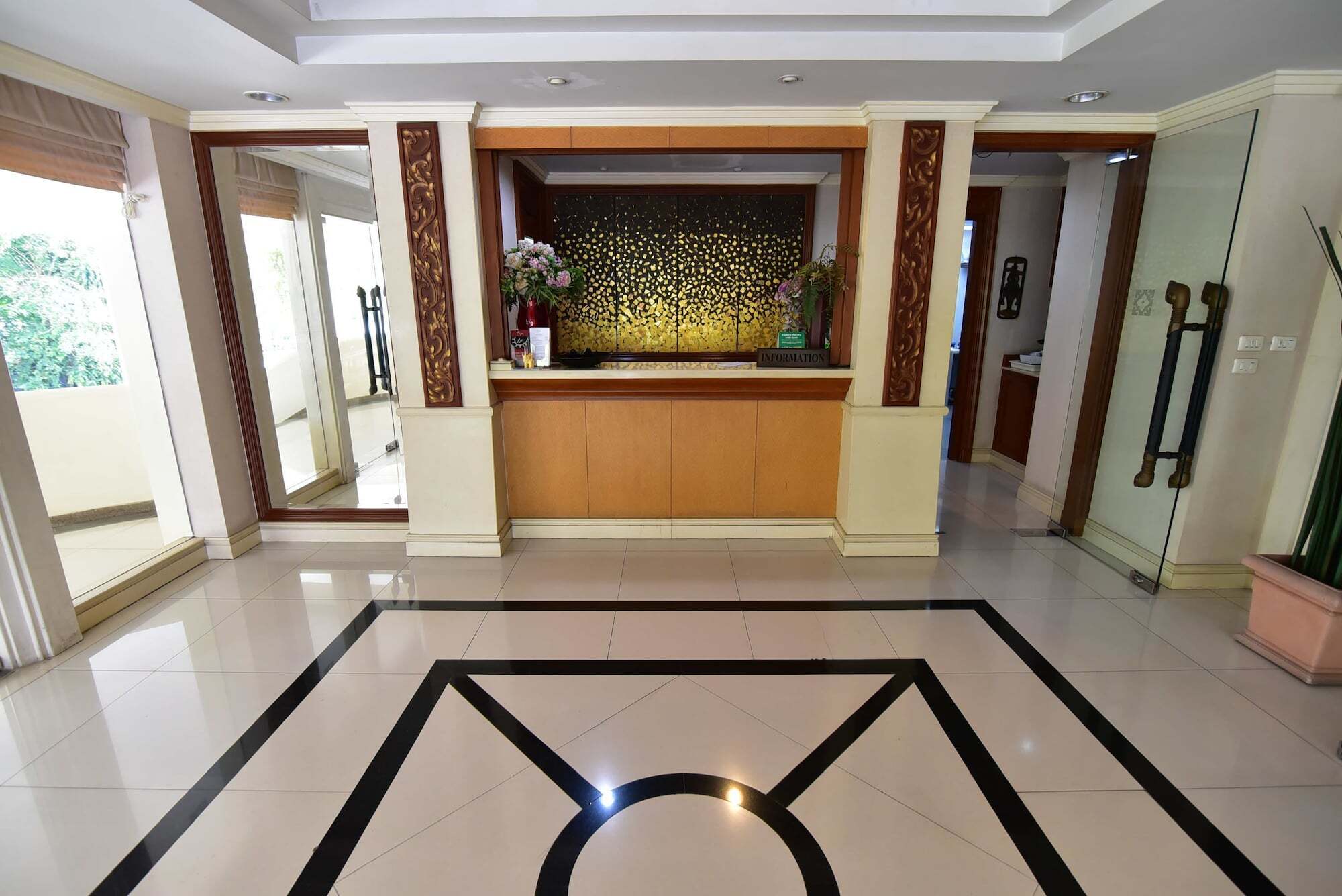Antique Palace Apartment Bangkok Dış mekan fotoğraf